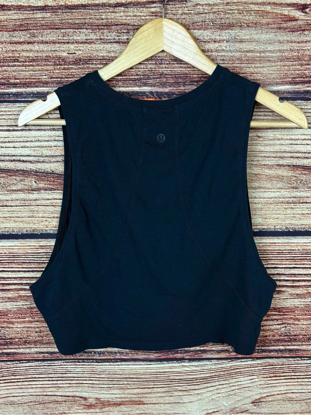 Lululemon Black Muscle Love Crop